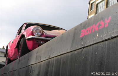 Banks pink car