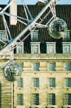london_eye_podstop.jpg (68914 bytes)