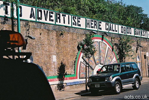 Banksy versus Eine photo