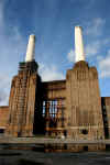 battersea_power_station.jpg (28927 bytes)