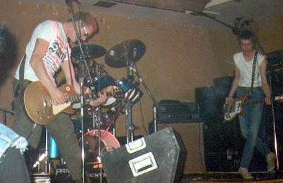 Newtown Neurotics - Beggars can't be choosers