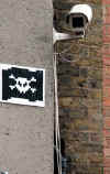 space_invader_cctv.jpg (50472 bytes)
