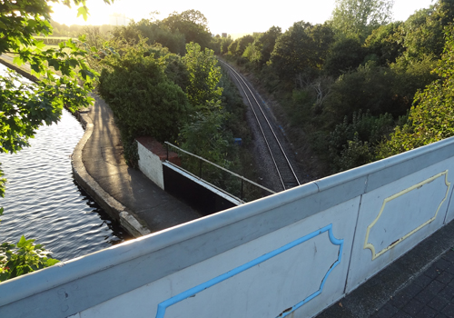 Three Bridges, Southall