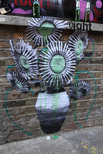 Ludo flower paste up