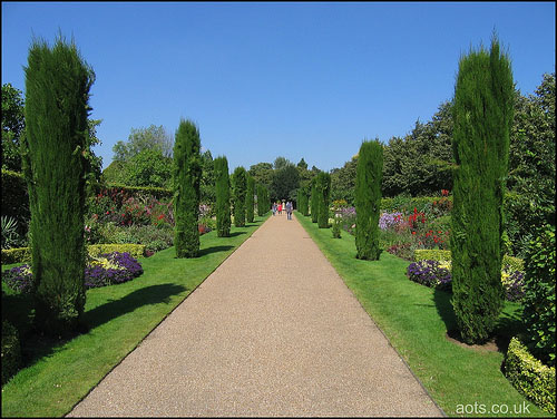 Avenue Gardens Regents Park