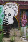 brick_lane_london_graffiti.jpg (71483 bytes)