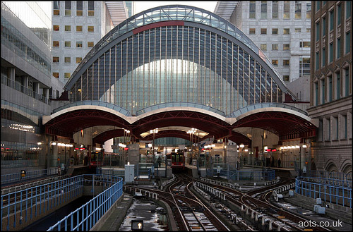 Canary Wharf Station escalators