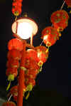chinese_new_year_lanterns.jpg (26833 bytes)