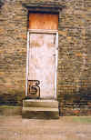 graffiti_freehand_doorway.jpg (53957 bytes)
