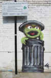 graffiti_spray_can_rubbish.jpg (45270 bytes)