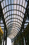 london_hays_galleria.jpg (78945 bytes)