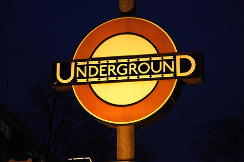 London Underground Roundel sign _ Edward Johnston