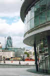 pglondonARCHITECTUREcityswiss.jpg (89467 bytes)