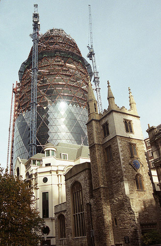 Swiss Re Tower London by Norman Foster