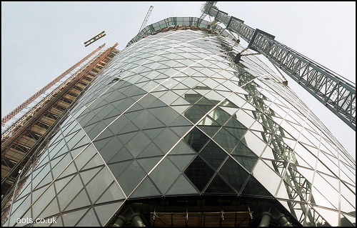 Swiss re Building construction image