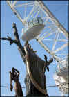 pgplondoneye2.jpg (244148 bytes)