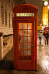 phone_box_at_night.jpg (52390 bytes)