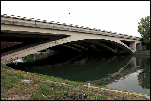 M25 Runnymede Road Bridge