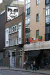 shepard_fairey_obey_giant.jpg (60704 bytes)