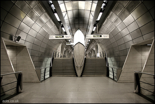 Southwark station concourse