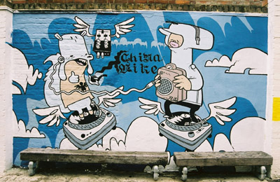 Graffiti mural, Cargo