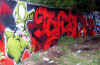 spraycan_graffiti_feltham_circles_6.jpg (67049 bytes)