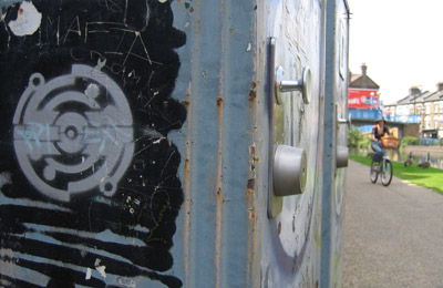 Stenciled disk logo, Grand Union Canal