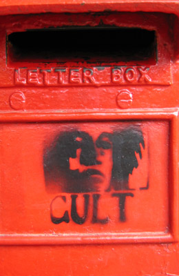 Post box graffiti, Twickenham