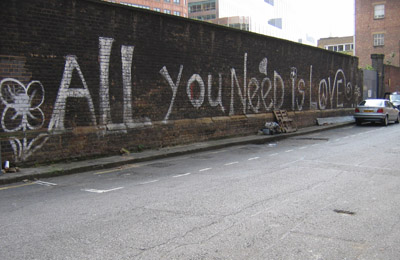 All you need is love Graffiti