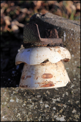 Third rail ceramic chair