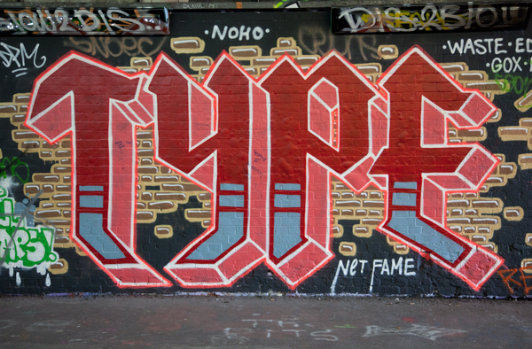 Type graffiti, Leake Street
