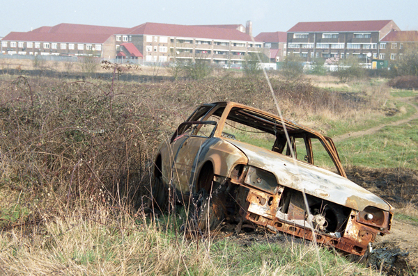Burnt out car by Watermeads