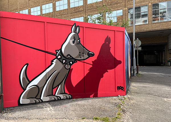 Roo street art dog