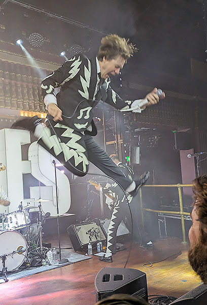 The Hives at Pryzm