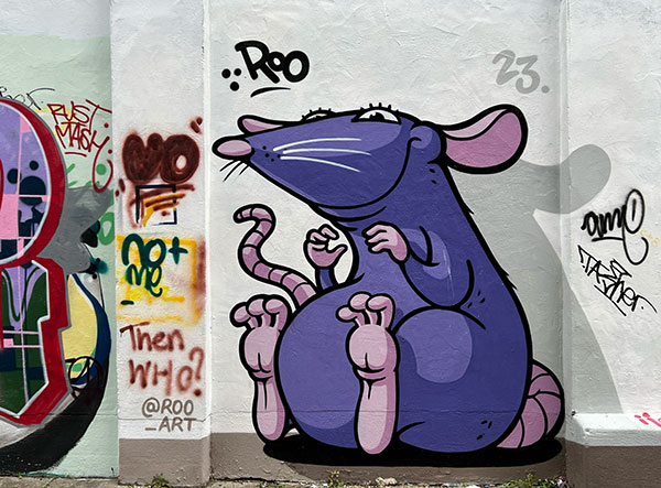 Roo art rat in a Portsmouth side street