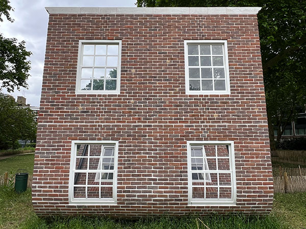 Alex Chinneck - 'A Week At The Knees'