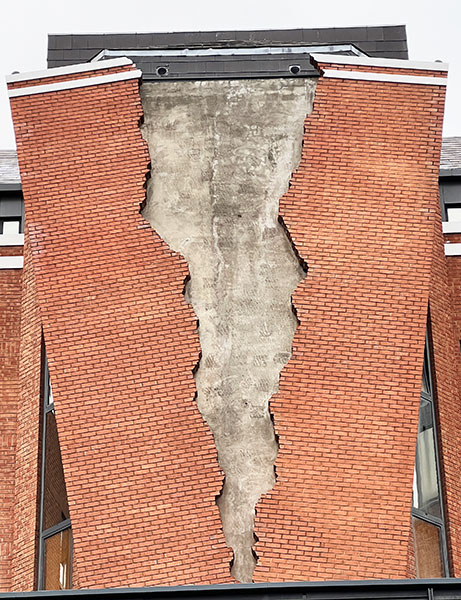 Alex Chinneck - 'Six Pins and a Half Dozen Needles'